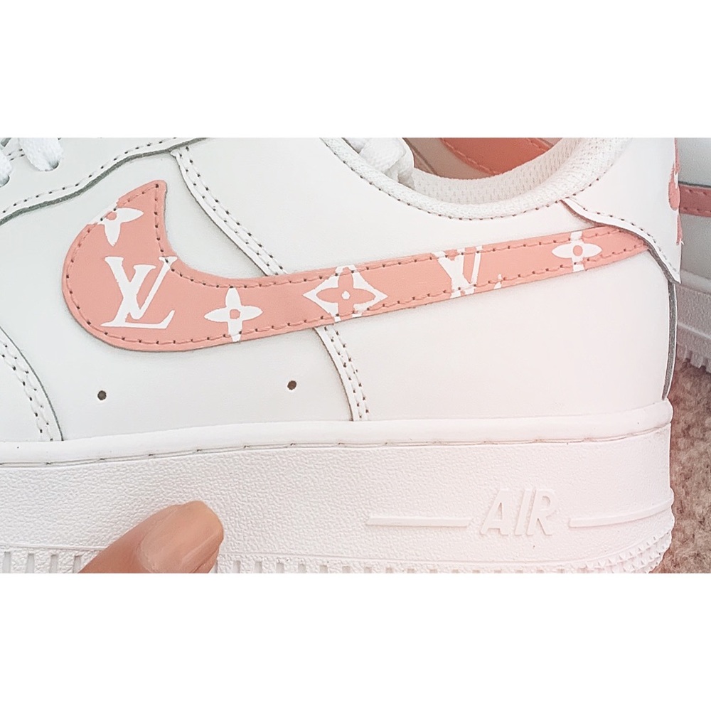 Custom Nike Air Force 1 - Picture 2 of 5